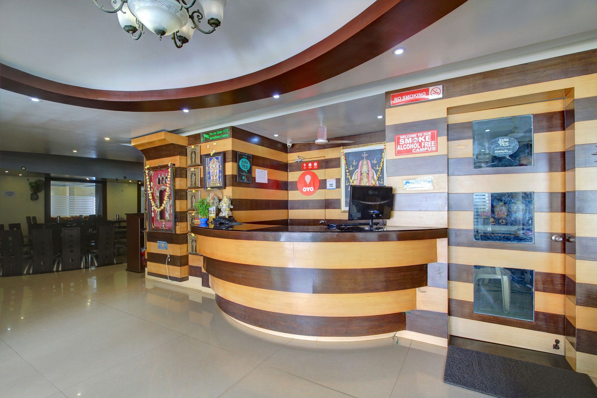 Oyo 4895 Abi Krishna Hotel Pondicherry Bagian luar foto
